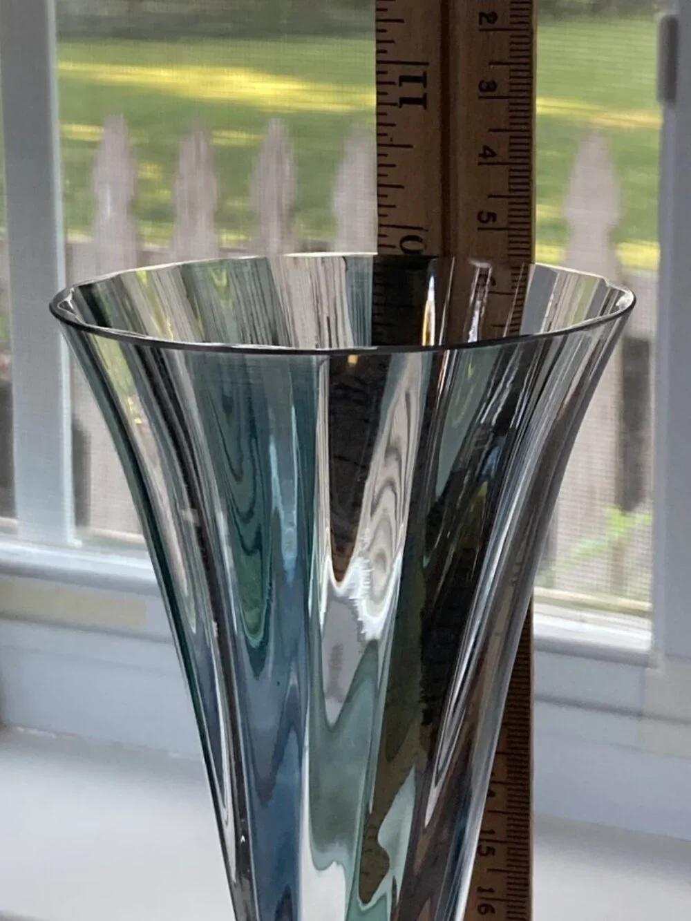 Pair: Iridescent Optic Swirl Hollow Stem Champagne Flutes, 10